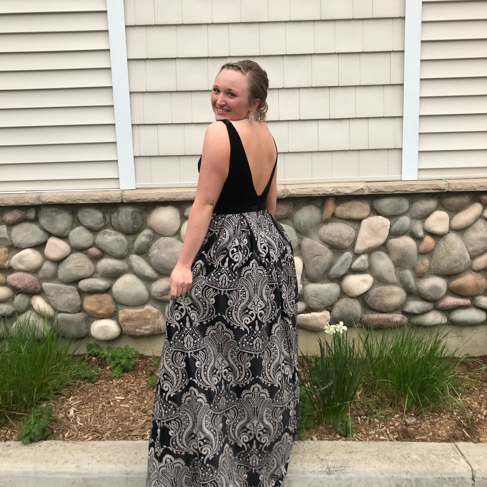 Women’s Prom Dress